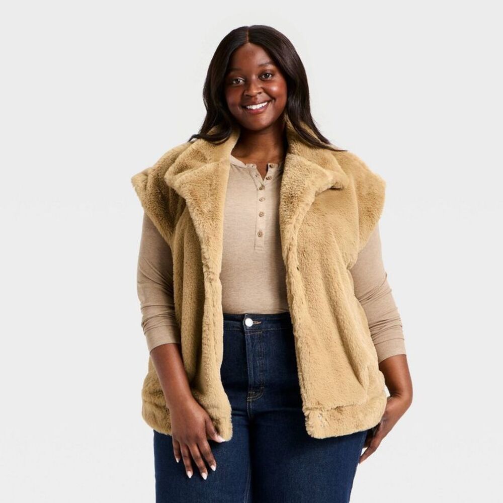 Women's Faux Fur Vest - Universal Thread Tan XXL
